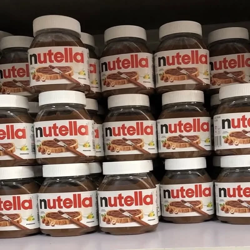 Nutella สเปรดเฮเซลนัทและโกโก้แบบกระปุก